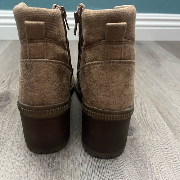 Booties-8 - Picture 4 of 7